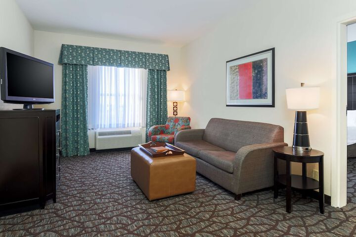 Room 14 of 33