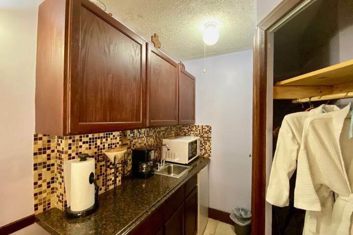 Private kitchenette