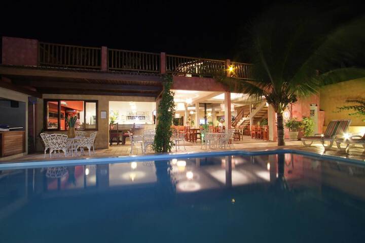 Hotel Pool