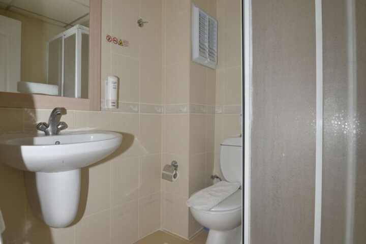 Room 8 of 15