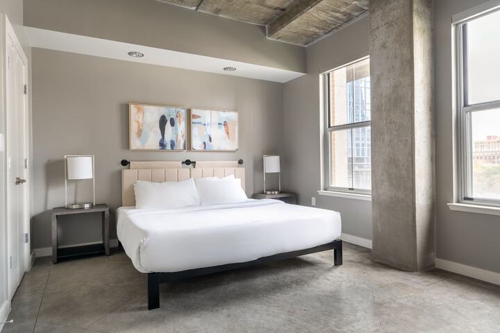 Room 4 of 34