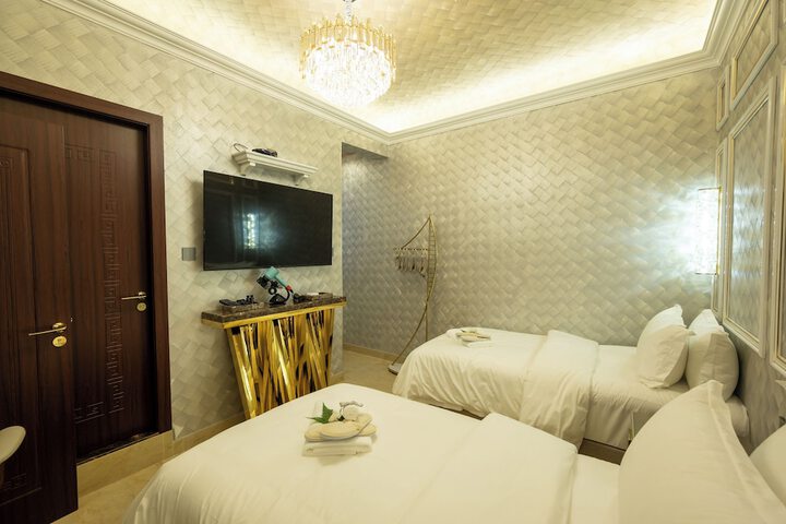 Room 96 of 285
