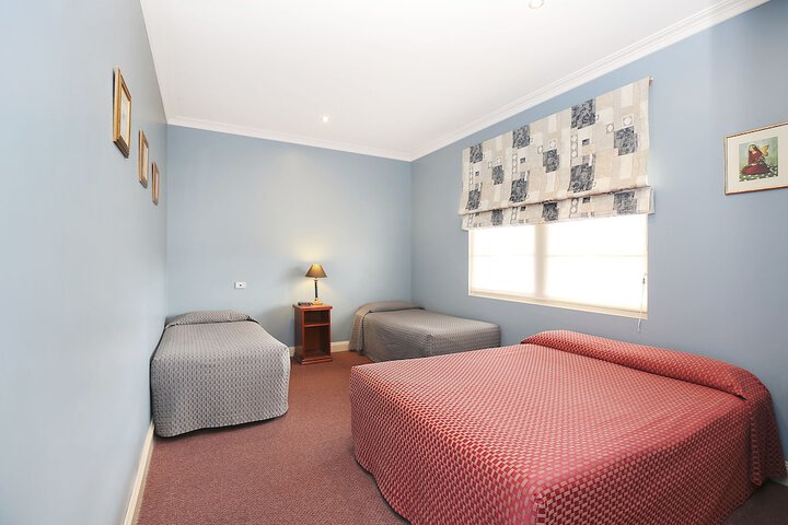 Room 11 of 21