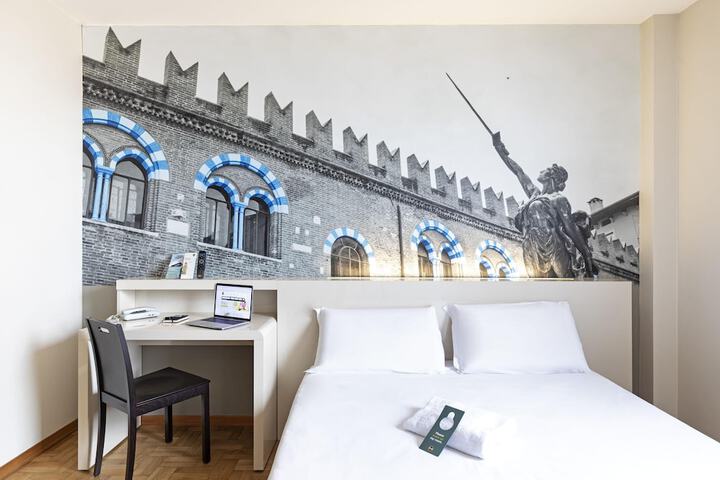 Room 4 of 39
