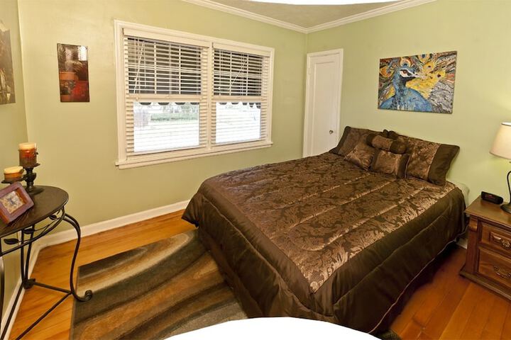 Room 2 of 23
