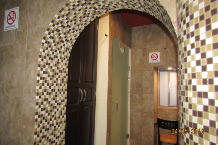 Room 5 of 33