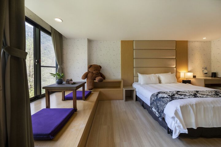 Room 14 of 145