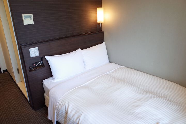 Room 9 of 49