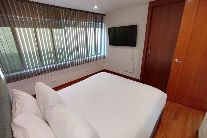 Room 32 of 184