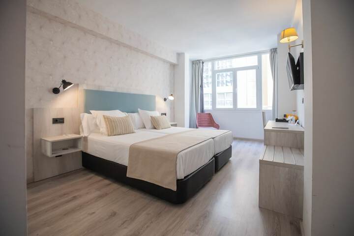 Room 8 of 30