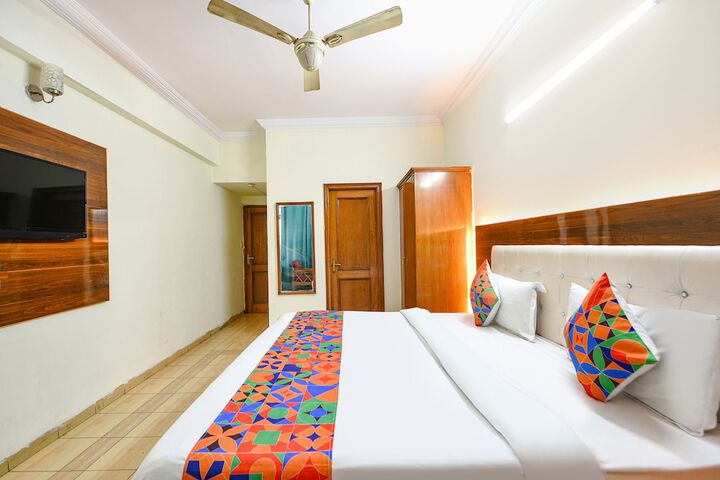 Room 16 of 26