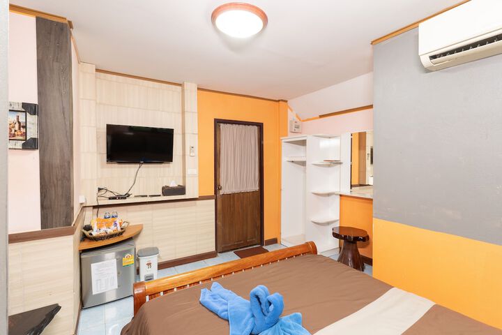 Room 18 of 95