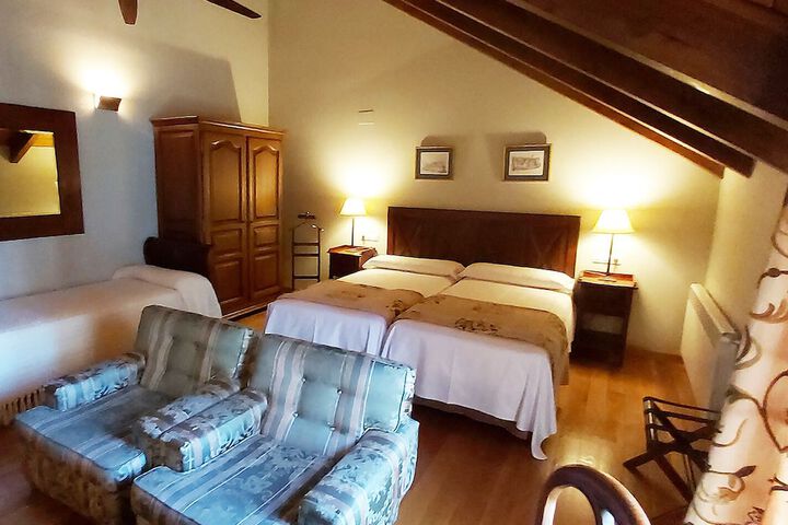 Room 16 of 39