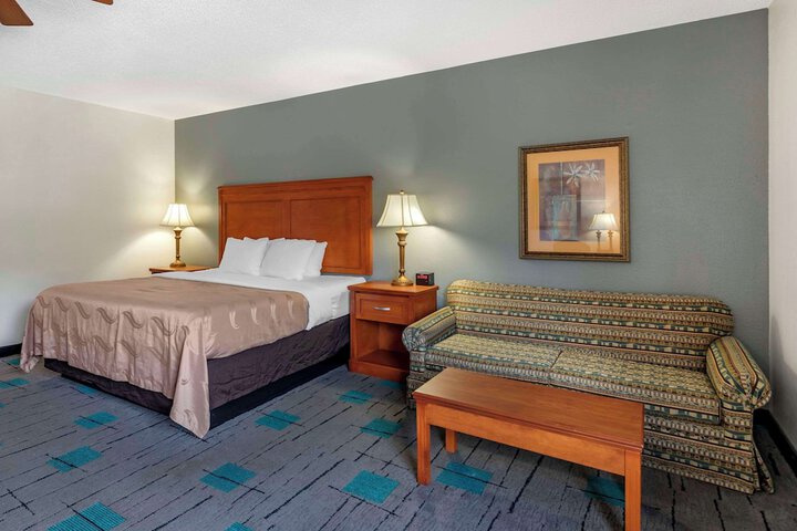 Room 12 of 30