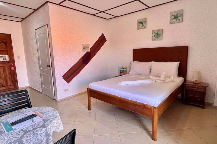 Room 12 of 123