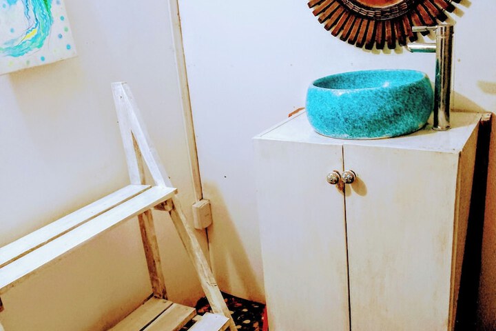 Room 16 of 33