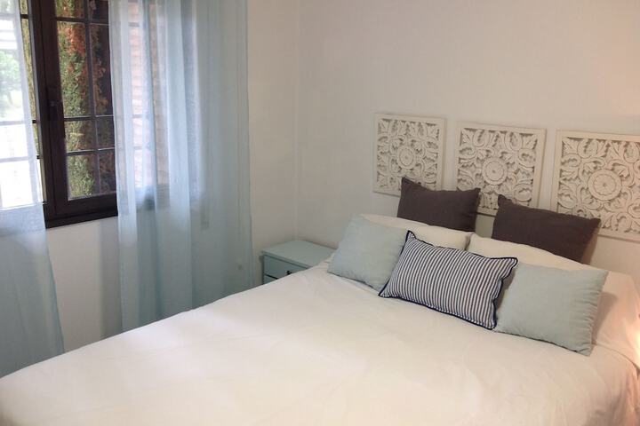 Room 14 of 76