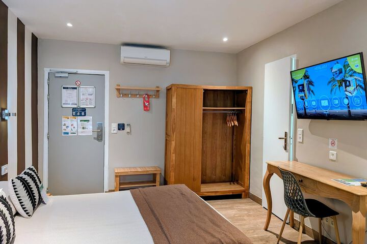 Room 37 of 58