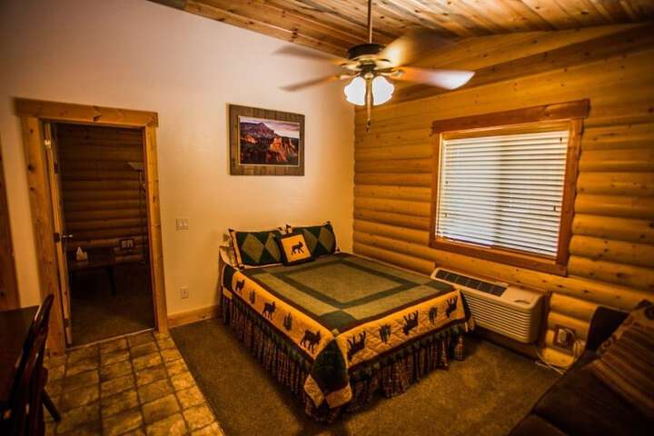 Room 4 of 85