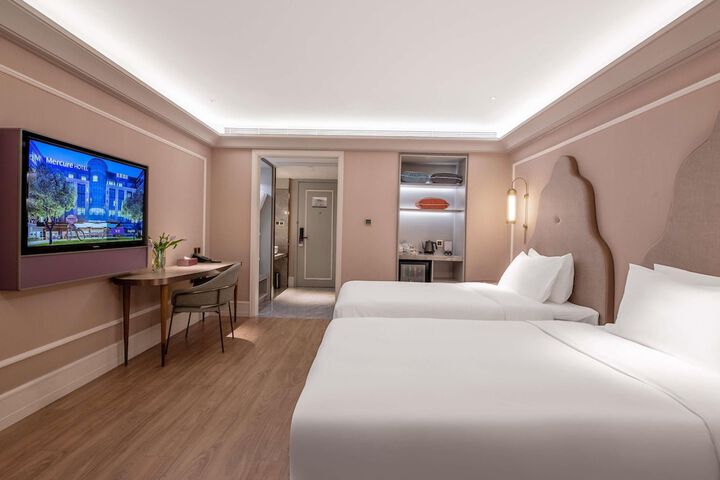 Room 48 of 87
