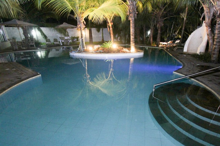 Pool 13 of 20