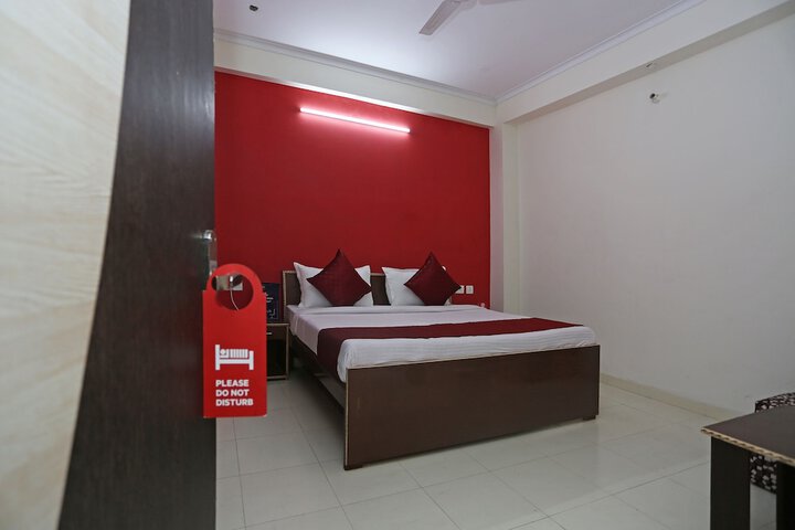 Room 6 of 25
