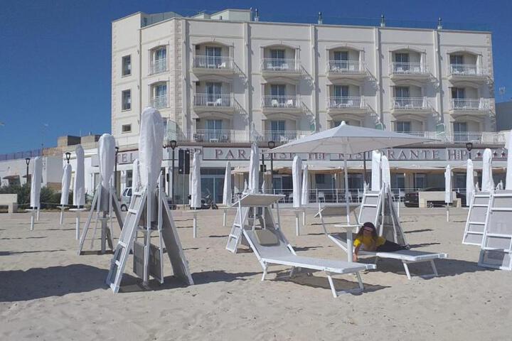 HOTEL PARADISE