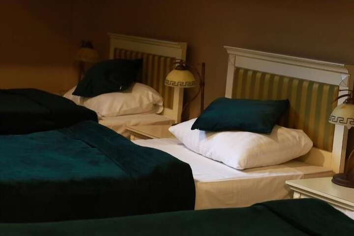 Room 11 of 51