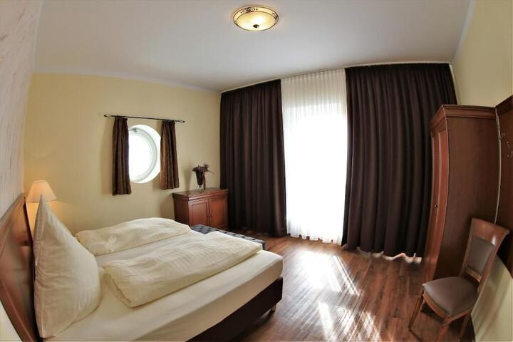Room 15 of 45