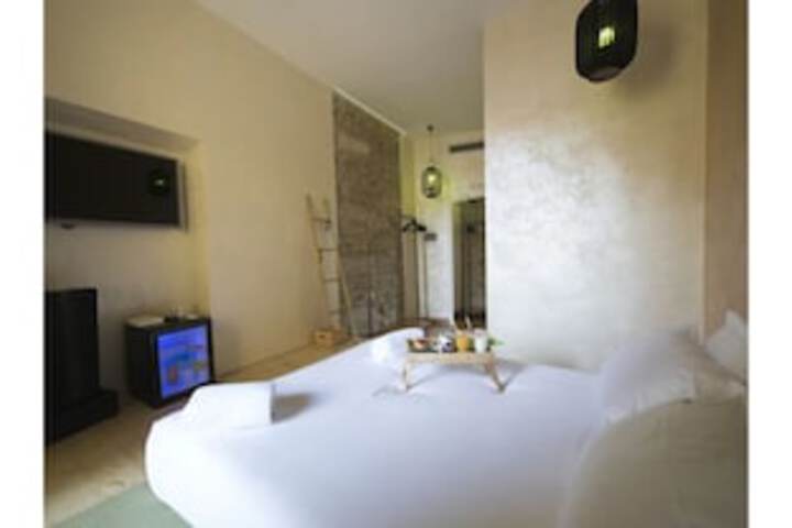 Room 29 of 87