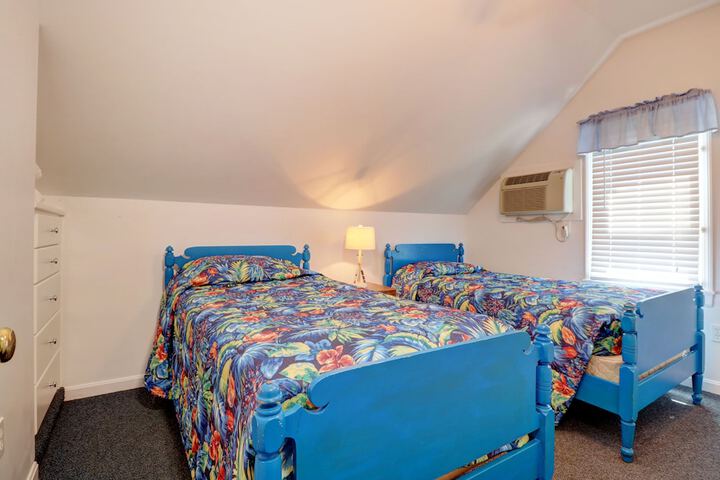 Room 16 of 87