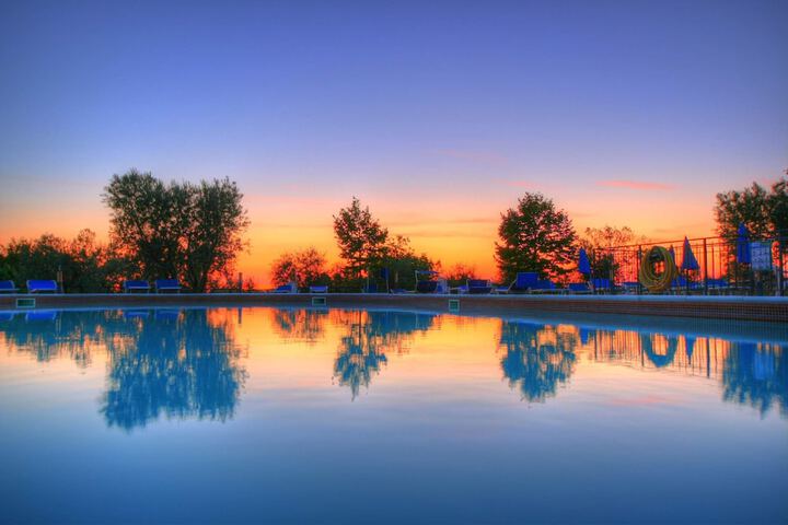 Pool 67 of 96