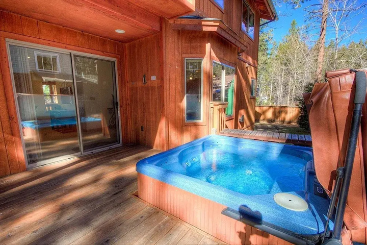 Pool 12 of 25