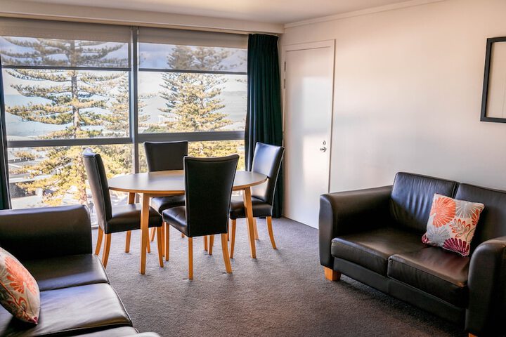 Room 12 of 35