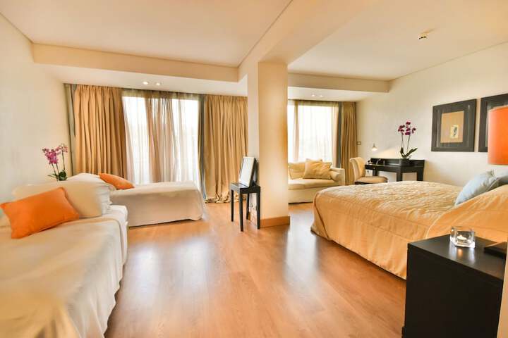 Room 8 of 71