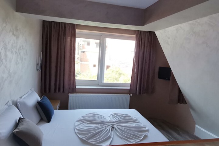 Room 20 of 93