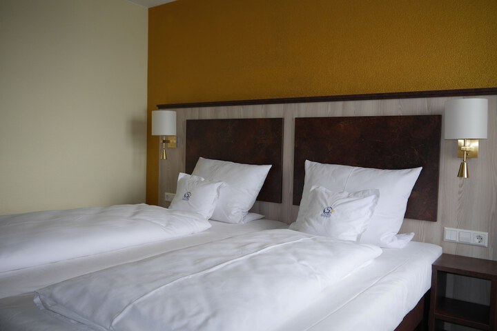 Room 13 of 41