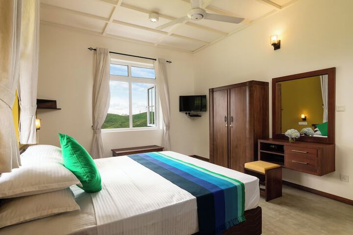 Room 8 of 23