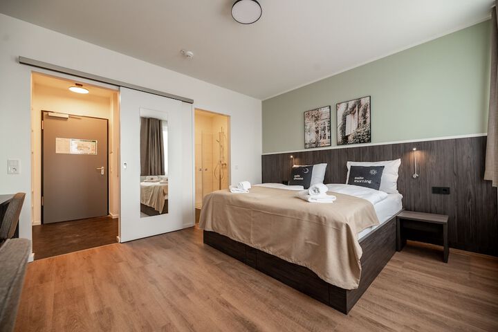 Room 8 of 25