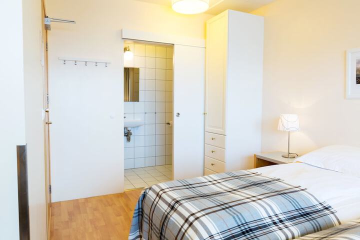 Room 18 of 90