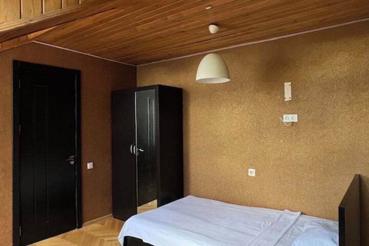 Room 28 of 50