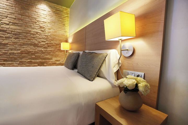 Room 28 of 59