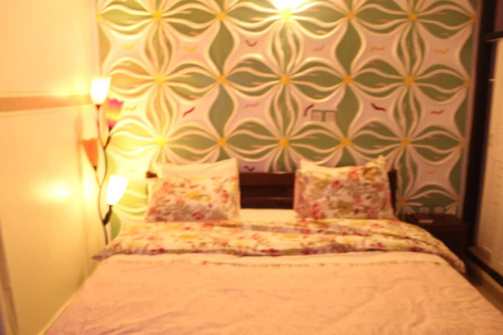 Room 6 of 24