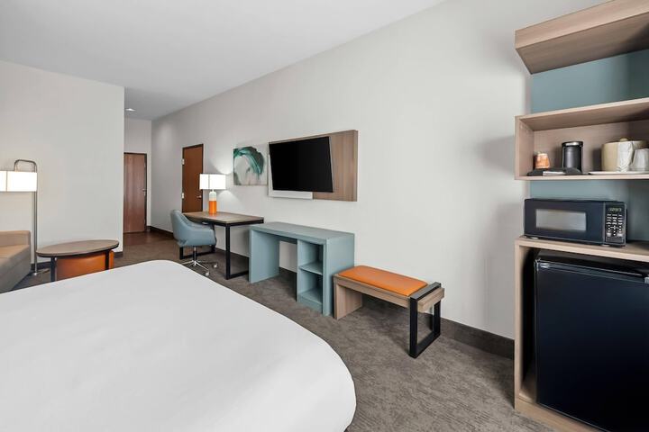 Room 34 of 68
