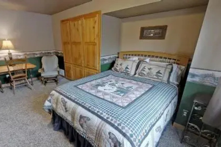 Room 2 of 11
