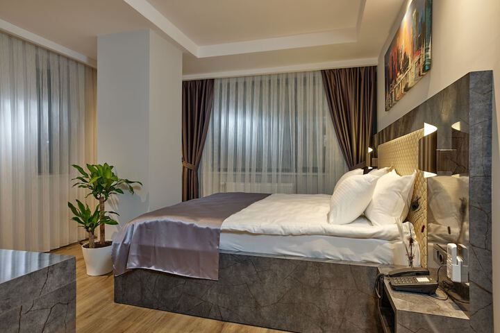 Room 12 of 60