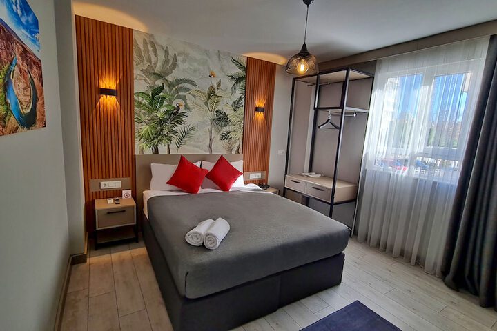 Room 5 of 55