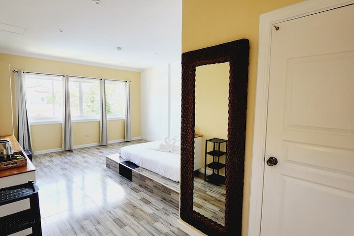 Room 7 of 60