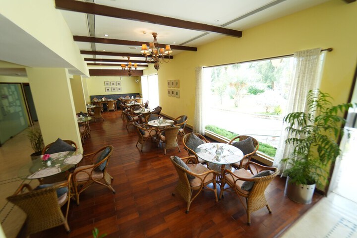 Dining Photos
