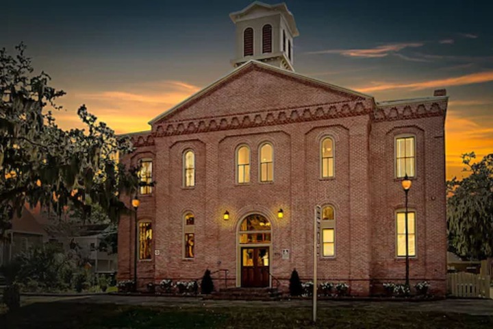 Photo of Amelia Schoolhouse Inn